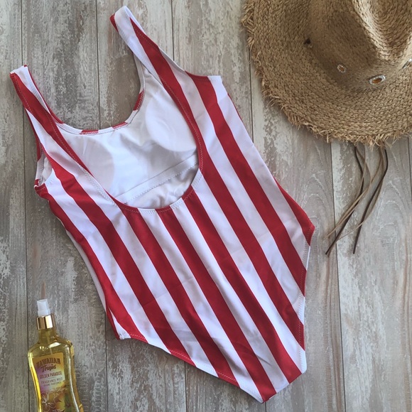 NWT Red stripe one piece swimsuit 🍎 - Picture 4 of 6